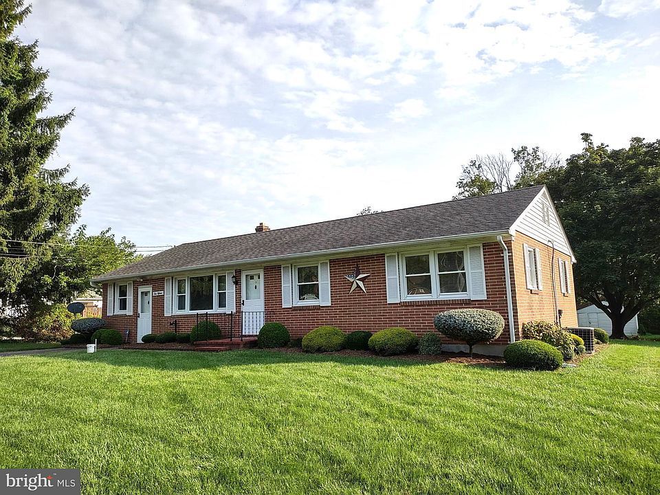 1st image of 1015 Winfield Dr