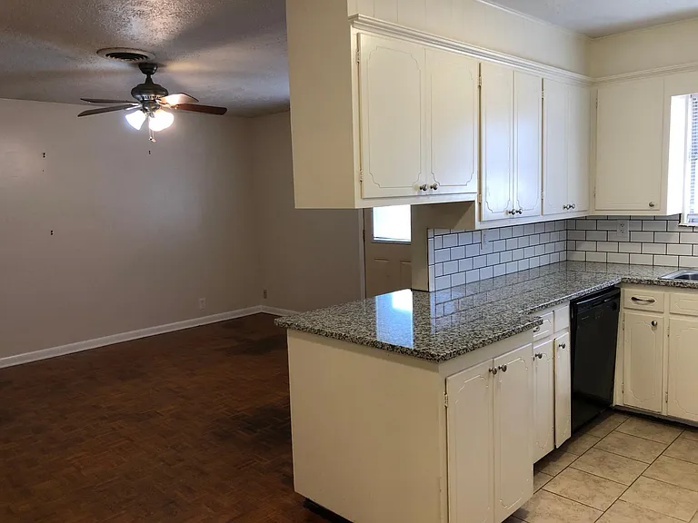 1508 Southern Heights Ave — Photo 15