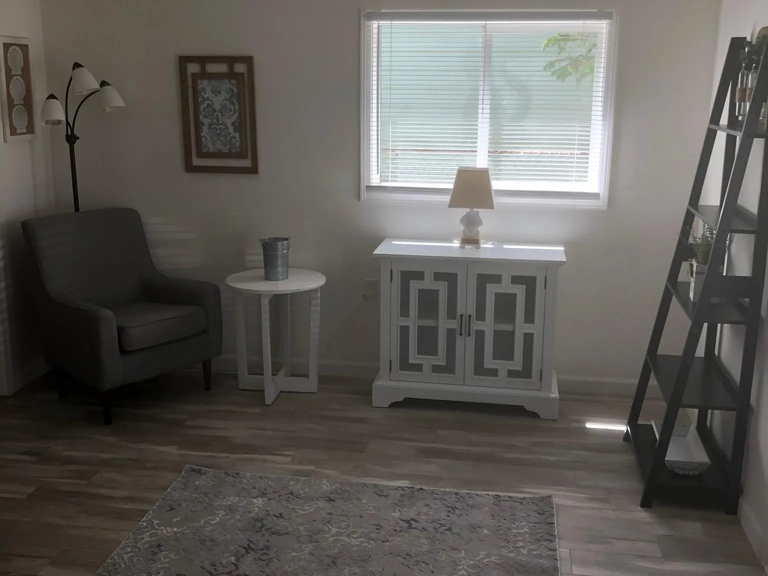 721 SE Port Ave — Photo 3
