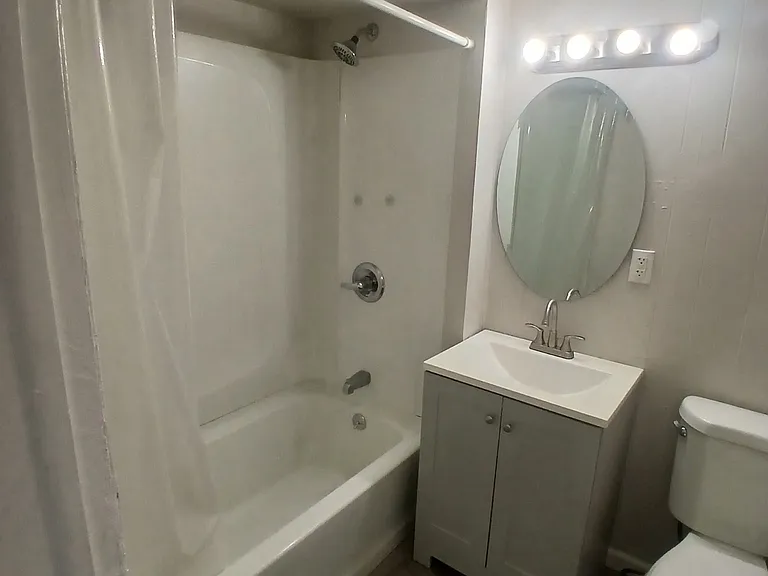 478 N Pennsylvania Ave #1L — Photo 6