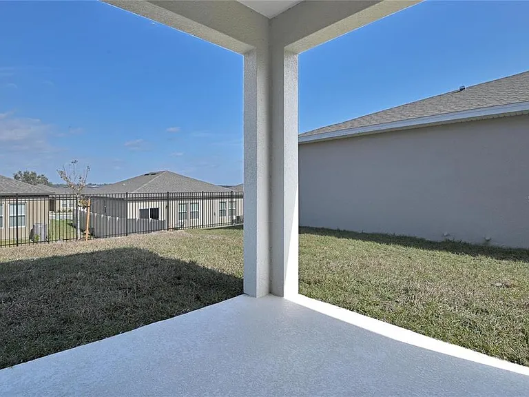 830 Ballantyne Dr — Photo 16