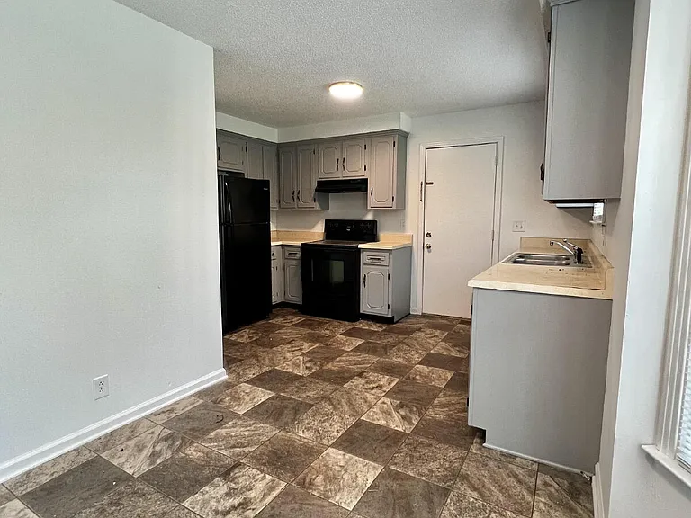 2303 Stokes Rd — Photo 14