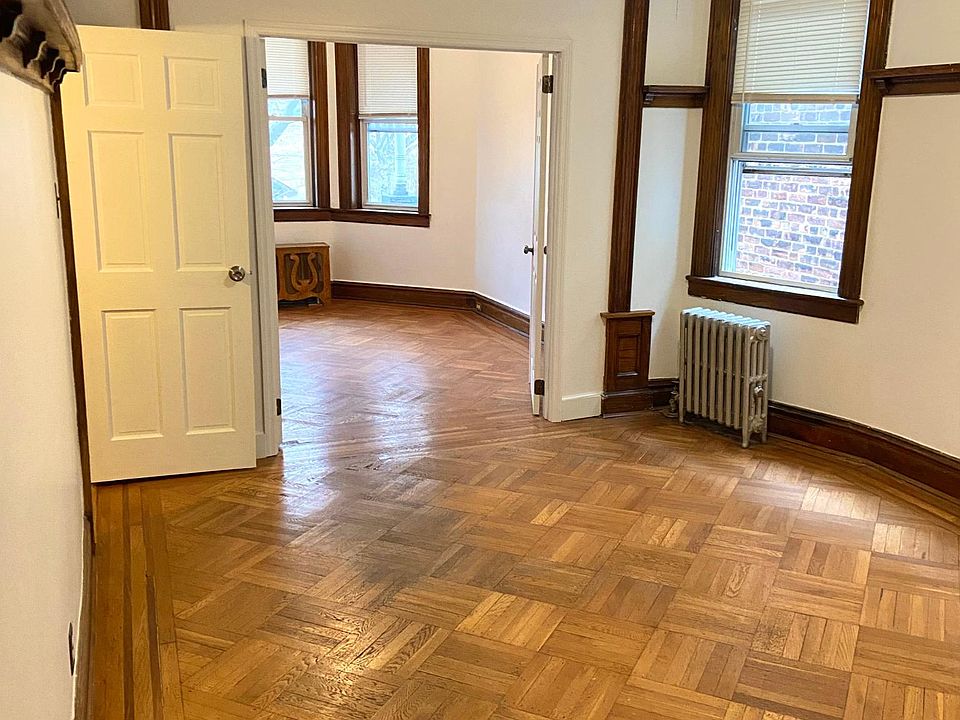 Living room and entrance