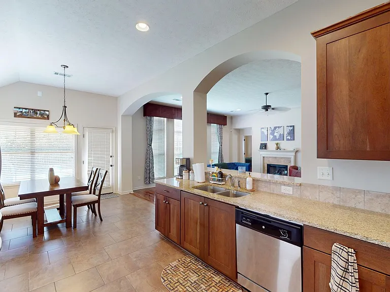 10533 Duncannon Trl — Photo 10