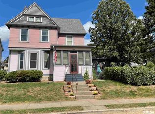 922 Arlington Ct, Davenport, IA 52803