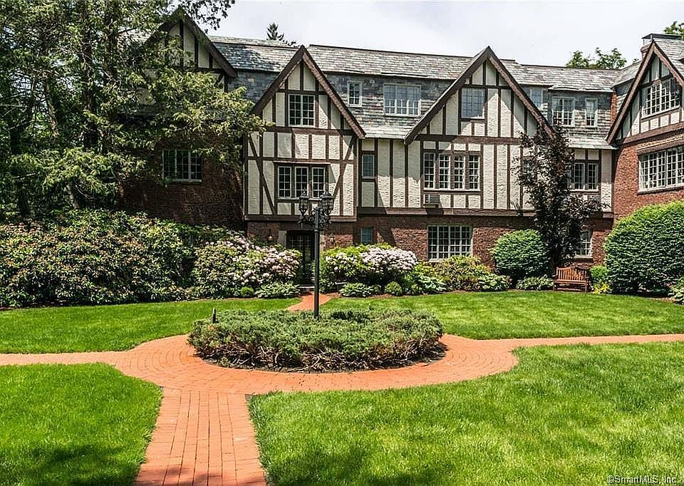 Entrance from Courtyard