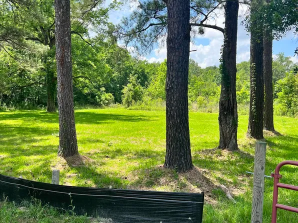 11333 Blackwater Rd, Baker, LA 70714