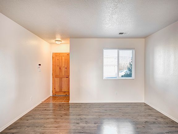 3rd image of 1875 Black Gold St SE