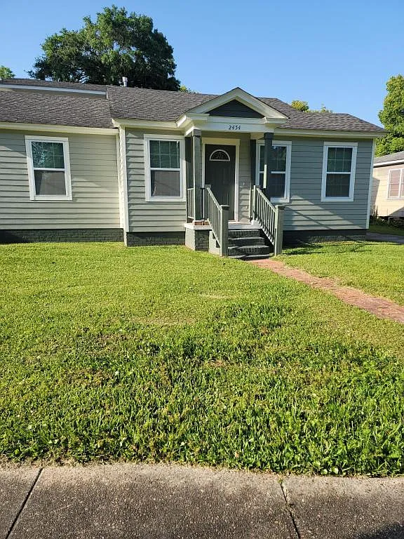 2454 Taylor Ave — Photo 1