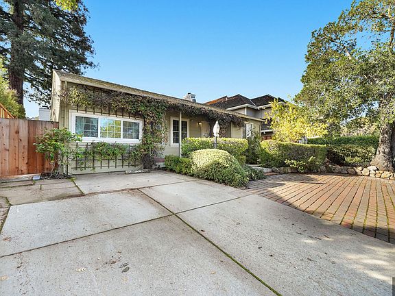 2nd image of 3134 Alameda De Las Pulgas