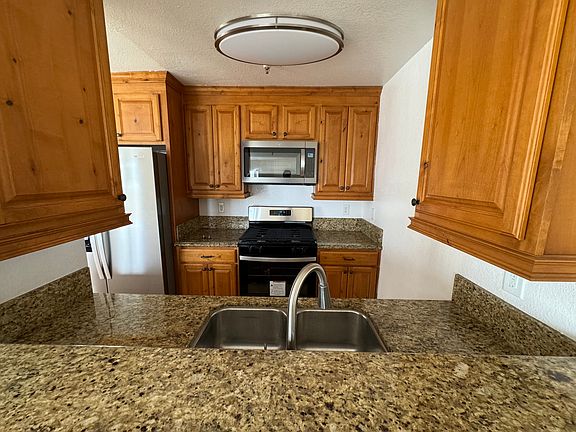 3rd image of 468 W 4th St #7e7ae5829