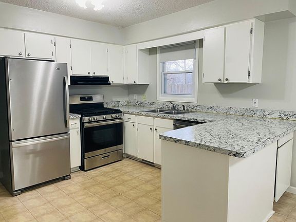 5th image of 13141 Lake Point Blvd