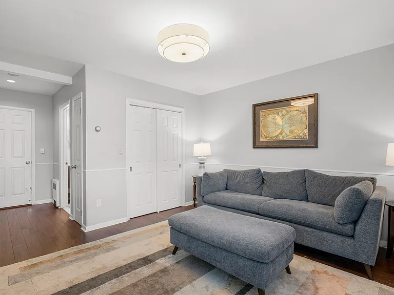 315 Maple Ave — Photo 30