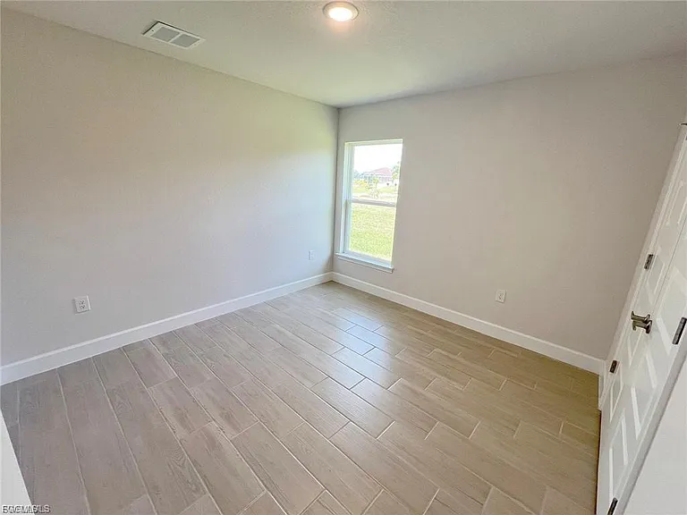 410 SE 1st Terrace Cpe — Photo 12
