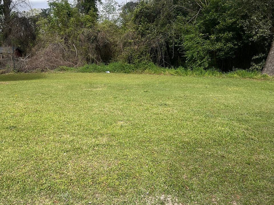2nd image of 4093 Saint Charles Pl