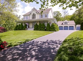9 Hallihan Ln, Ansonia, CT 06401