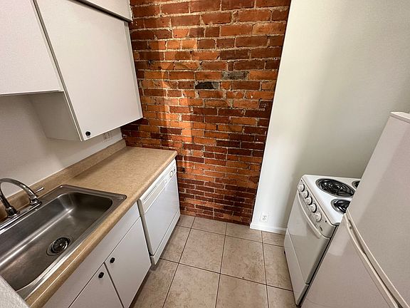 5th image of 368 S Atlantic Ave APT 11