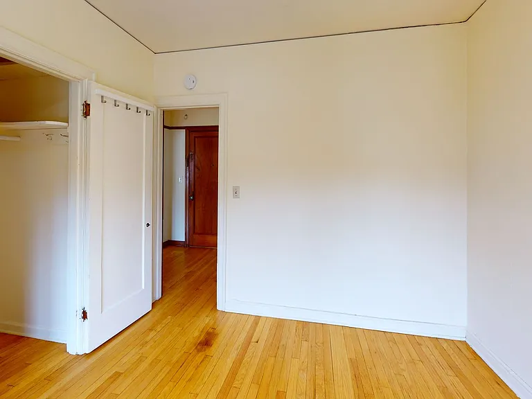 The Lola Apartments — Photo 6