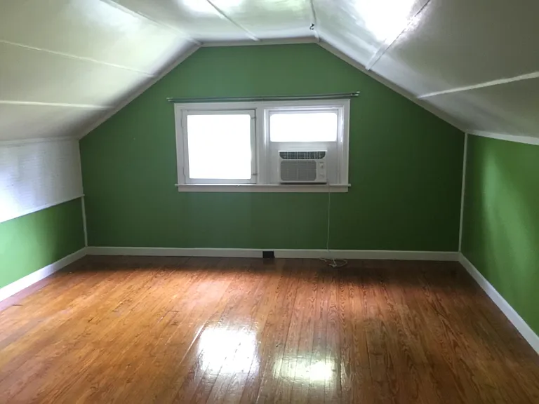 225 Wiltshire Blvd — Photo 24