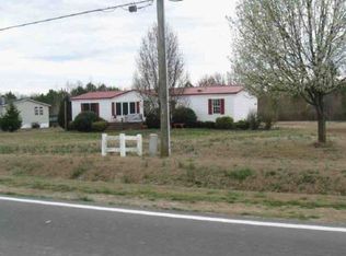 661 Old Snow Hill Rd, Ayden, NC 28513