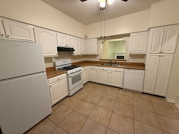 2nd image of 5660 Rivermill Cir