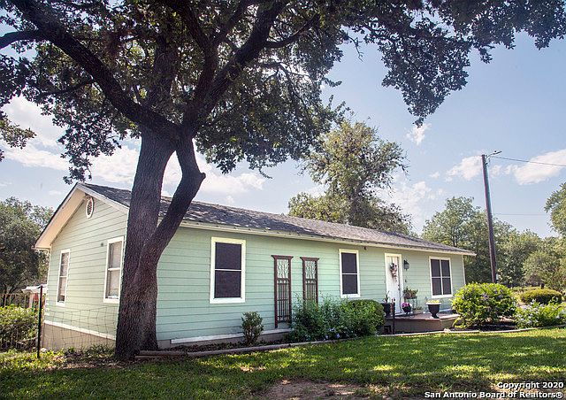 1st image of 25840 Sand Cliff Dr