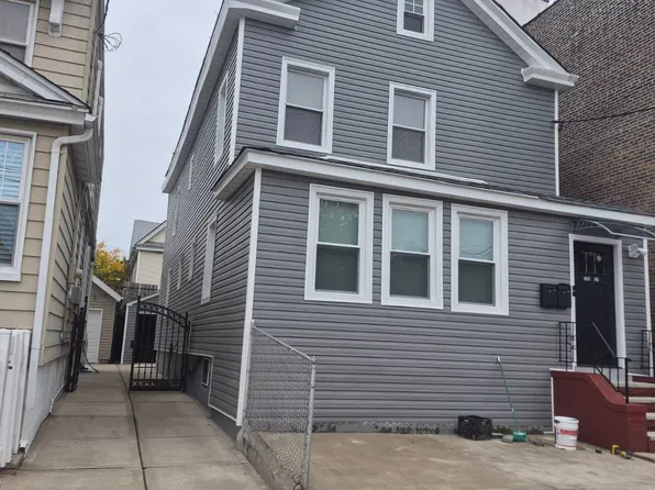 10337 116th St, South Richmond Hill, NY 11419