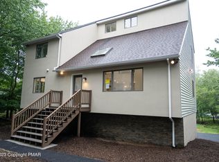 685 Mountain Rd, Blakeslee, PA 18610