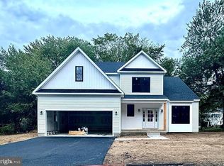 4 Kennedy Blvd, Somerdale, NJ 08083