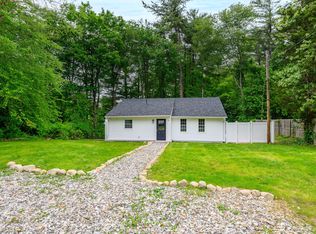 3 Botsford Hill Rd, Newtown, CT 06470