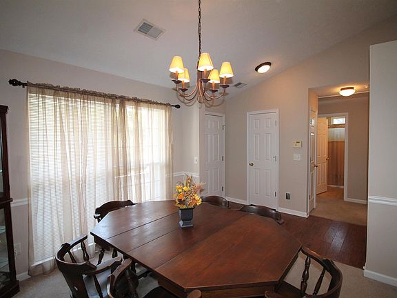 5th image of 1412 Holmes Ct
