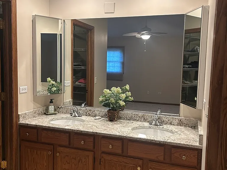 527 Springwood Ln — Photo 26