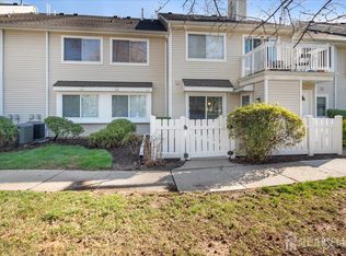 13 Wynwood Dr, Monmouth Junction, NJ 08852