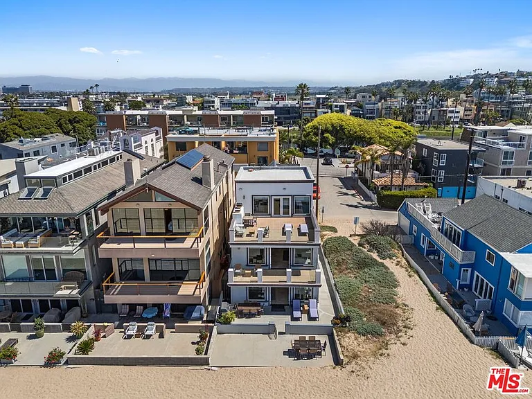 6419 Ocean Front Walk — Photo 48