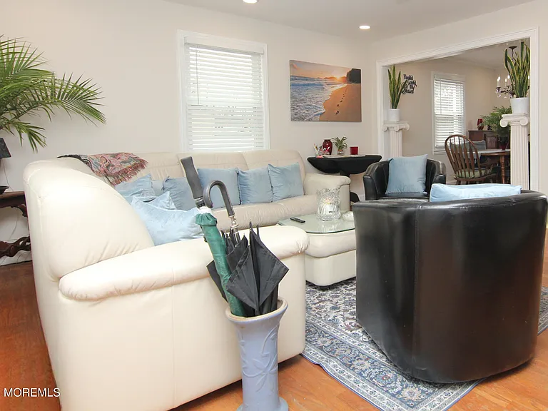 240 7th Ave #1 — Photo 4