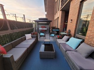 3450 S Halsted St UNIT 206, Chicago, IL 60608