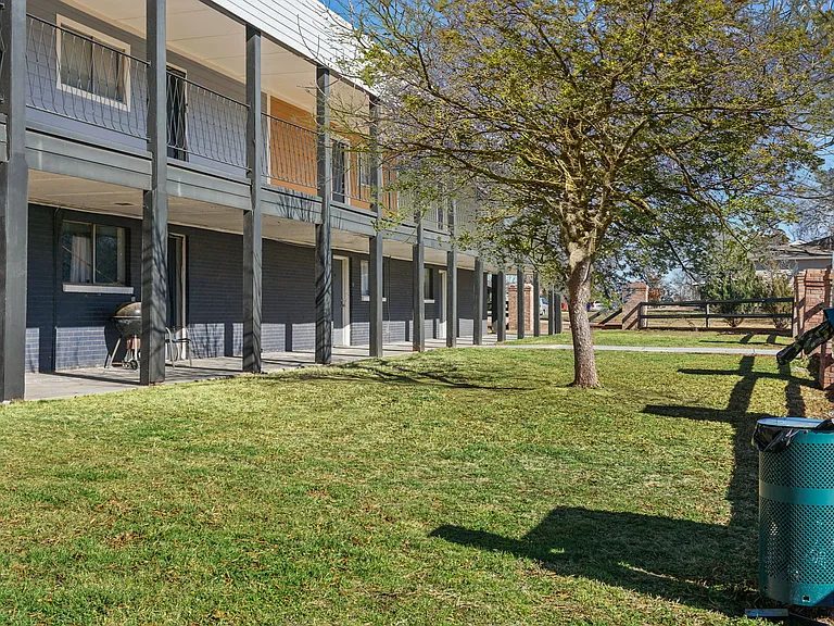 English Village — Photo 2
