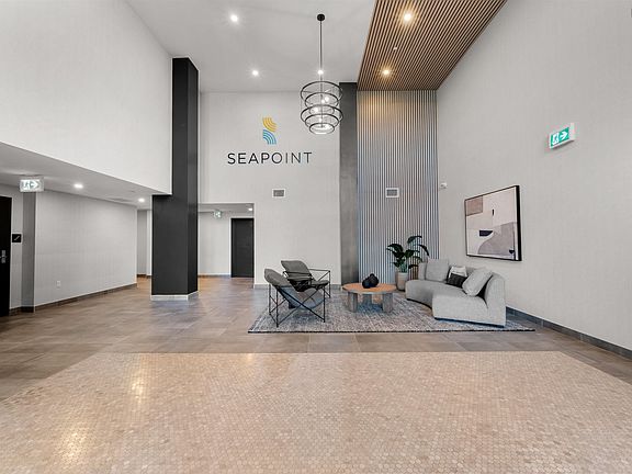 5th image of 72 Seapoint Rd #406
