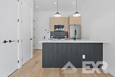 11-14 35th Avenue, #423