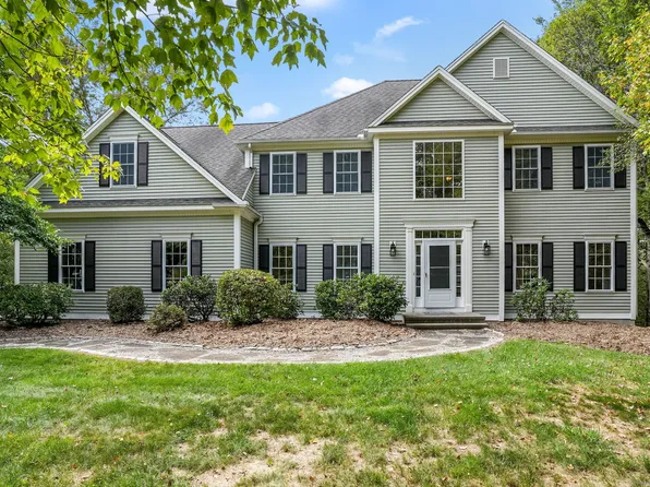 24 Pine Tree Hill Road, Newtown, CT 06470