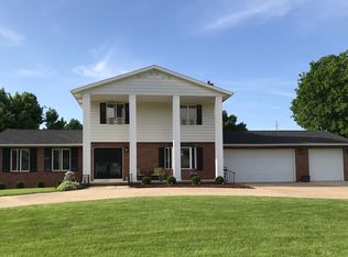 814 Sunset St, New Hampton, IA 50659