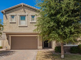 922 W Yellowstone Way, Chandler, AZ 85248