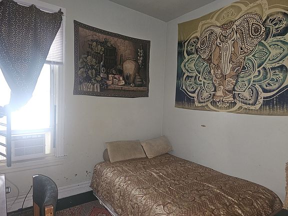 5th image of 6108 S Bishop St