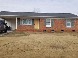 313 Longhorn Dr, Fayetteville, NC 28303