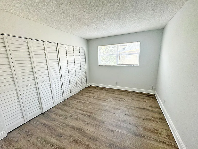4543 Treehouse Ln #2F — Photo 10