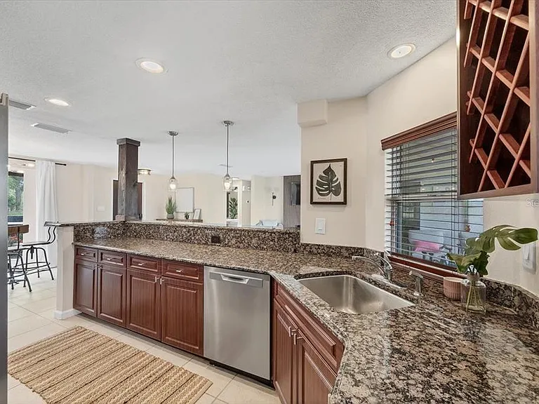 4696 Pompano St — Photo 23