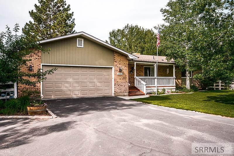 1st image of 3950 E Georgia Ln
