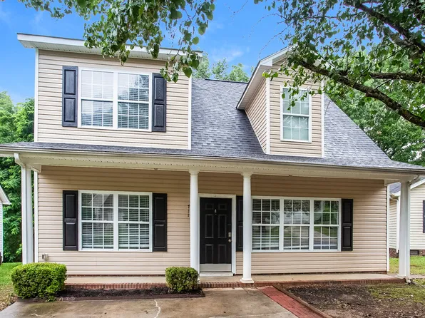 711 Continental Dr, Concord, NC 28025