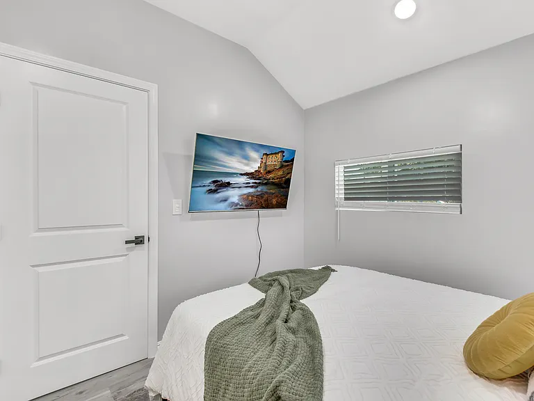 528 Almond Ave #A — Photo 18