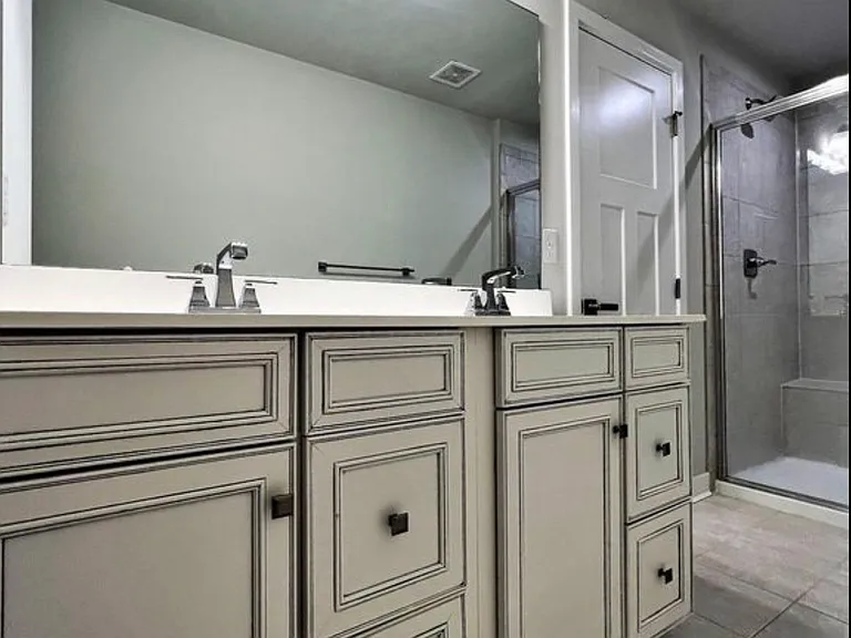 511 Swansea Dr — Photo 4
